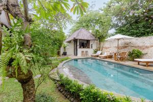 Coral Sands & Coral Sea at Bingin