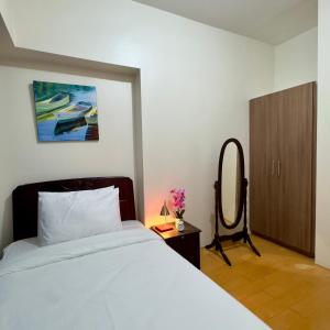 Entire 2BR apartment in BGC