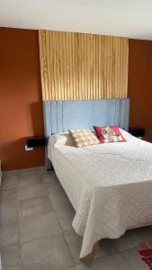 Casa con pileta a 2 cuadras del río