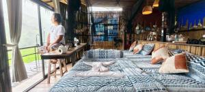 บ้านslowbarcoffeeเวนิสบ้านเวร