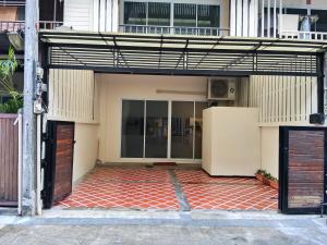 Chotam 2 bedroom flat Townhouse