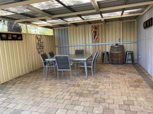 Modern spacious apartment, Airconditioned, WIFI & coffee machine