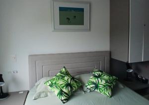 C153 Moderno apartamento de dois quartos em Canasvieiras a só 280m da praia