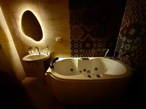 Aidas Pyramids Hotel