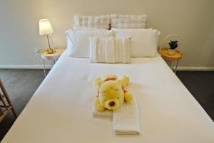 Hurstville Cute Cozy Apartment 2 min walk to train station surrounded by big supermarkets big malls cinemas food street