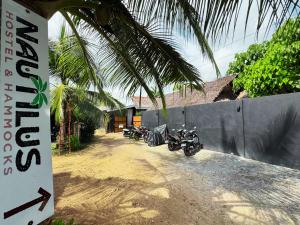 Nautilus Resort Hostel & Hammocks