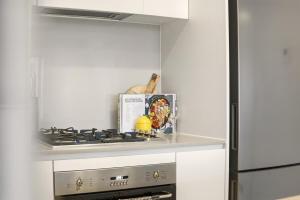 Modern 2BR Apartment Near Epping Station