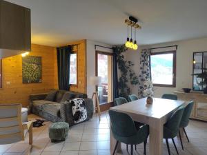 Aussois : Appartement spacieux pour 6 à 7 pers, 3 chambres, balcon & véranda - FR-1-508B-56