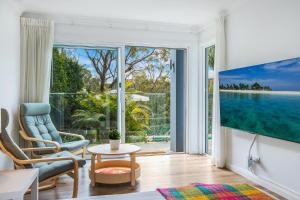 Garigal Retreat with Pool access