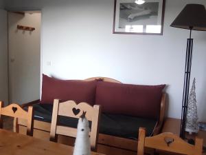 Appartement 5 Pers. avec Piscine à Super-Besse - FR-1-814-175