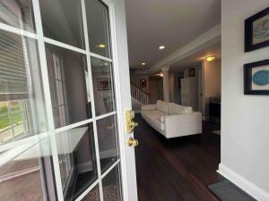 25 - Luxury 3 BR 1 and half Baths, Lower Level Unit, and Nonsmoking