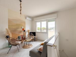 Apartment with air conditioning and terrace