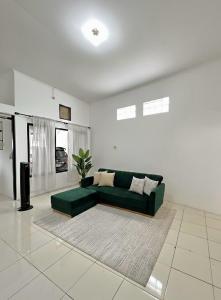 Spacious House - Ngemplak, Surakarta