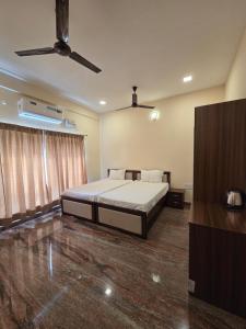 Aathidya Guest House