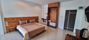 Sawadee822,Naiharn&Rawai Beach Phuket