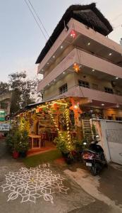 Sri Murugan Beach Paradise Hotel