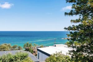 Seascape by Coast Hosting