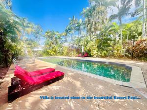 3 Bedroom Villa with Courtyard close to resort pool