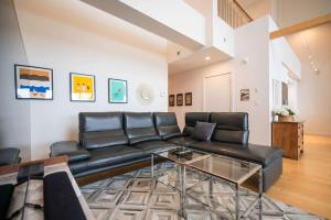 405 - Modern and Luxury Condo - View and Pool