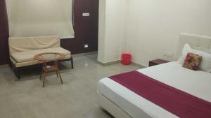 POP 84163F Hotel Bidhans Inn