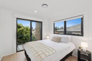 Saltwater Escape - Live the Sand and Surf Lifestyle