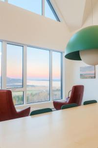 411 - Luxury Condo - Incredible View & Pool