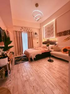 Fyangz Mini Karaoke Condo Staycation