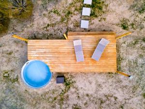 Boho Escape - Hot Tub, Cowboy Pool & 35 Joshua Trees