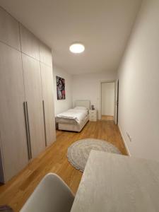 White Homes 45 • Central Point