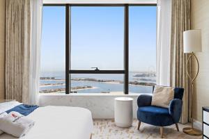 Luxury 1BR in The Palm Tower Near Nakheel Mall