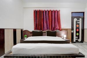 Collection O Gautameshver Mahadev Temple Formerly Pushp Vatika