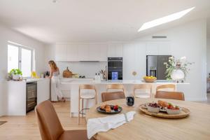 Rise in Mollymook Beach