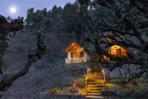 Rumsu Tree House by SLC