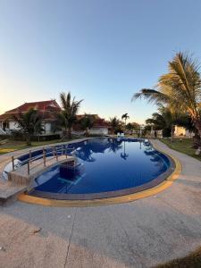Romantic Beachside Retreat with Breathtaking Views