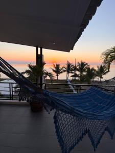 Romantic Beachside Retreat with Breathtaking Views