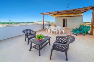 Casa La Torre Sea View - Happy Rentals