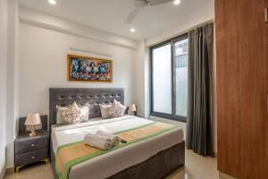 Fortune Home Service Apartment, 3Bhk, E-69 Saket Near Max Hospital