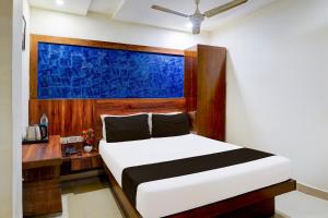 Hotel O Queen shell residency Vadapalani