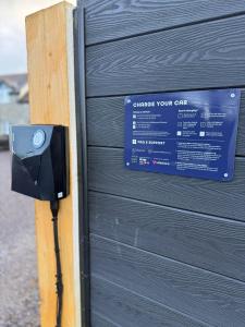 Lowern, Luxury Lodge with Hot Tub and Games Room