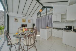 Contemporary & Tropical 2bd w Private Pool Villa near Nuanu