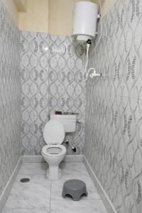 2BHK Brijwasi Homestay Near Bake Bihari Mandir 500 Mtr