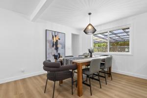 Family-Friendly 4BR Home with AC and Yard Near Airport