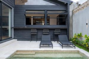 Black Villa by Betterplace