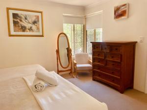 Cosy getaway town corner