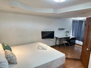 Pattaya Beach Condominium by Ahmed
