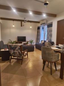 Peaceful Happy Home 2BHK with Patio, Pool in charming Siolim