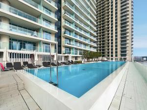 2BR Beachfront Retreat with Palm and Dubai Eye Views