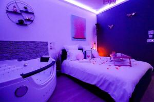 LEscale BalnéoRomantique - Loveroom - Jacuzzi & Petit déjeuner