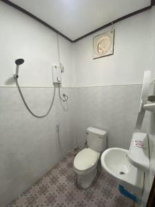 Guesthouse and Restaurant SayLomYen KongLor