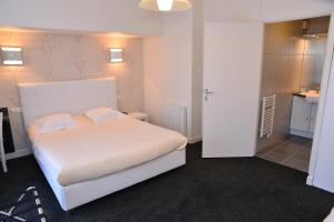 Hotels Hotel Le Square : Chambre Familiale (2 Adultes + 1 Enfant)